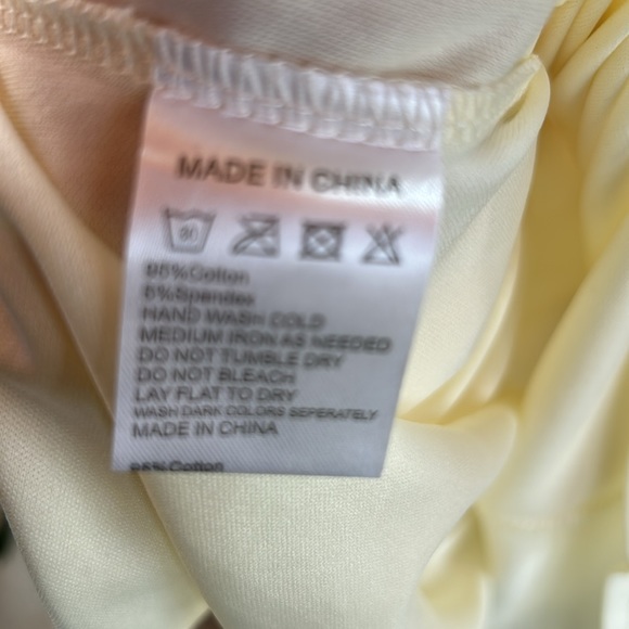 Lace Covered Lined Cream 3/4 Sleeve Above the Knee Medium Top;Perfect Condition! - Picture 15 of 16